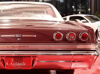 Chevrolet Impala SS 409 fastback