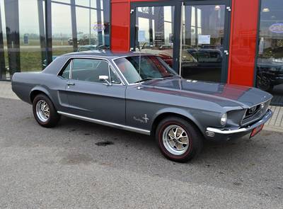 Ford Mustang V8 302cui J-Code