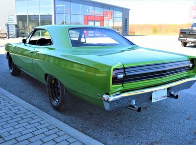 Plymouth Road Runner 383cui Big Block