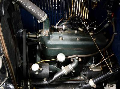 Ford Model A De Luxe Roadster