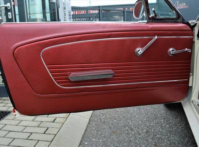 Ford Mustang Fastback V8