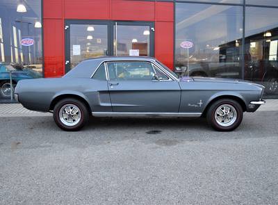 Ford Mustang V8 302cui J-Code