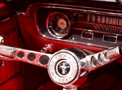 Ford Mustang 260 V8