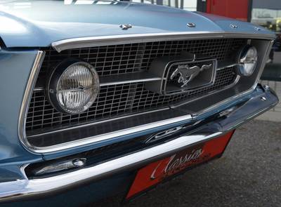 Ford Mustang Coupe 289 V8, 4V