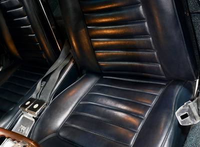 Corvette Sting Ray C2  327 / 300