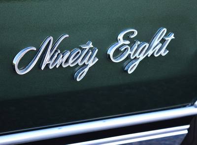 Oldsmobile Ninety-Eight Luxury 455 Rocket