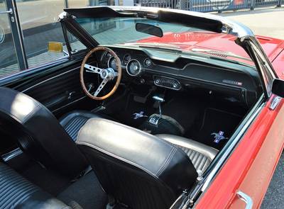 Ford Mustang V8 302cui J-Code