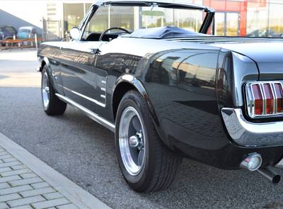 Ford Mustang Convertible 289 V8 Schalter