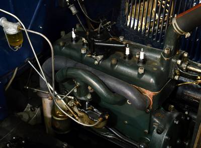 Ford Model A De Luxe Roadster