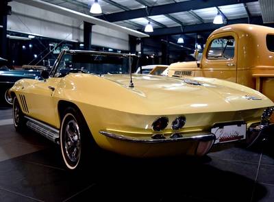 Corvette C2 Sting Ray   327/300