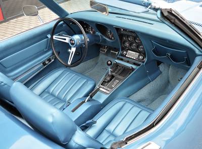 Corvette Stingray Convertible 350hp