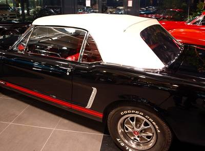 Ford Mustang 260 V8