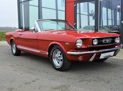 Ford Mustang GT K-Code Cobra V8