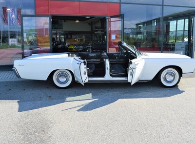 Lincoln Continental 4-door Convertible