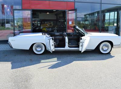 Lincoln Continental 4-door Convertible