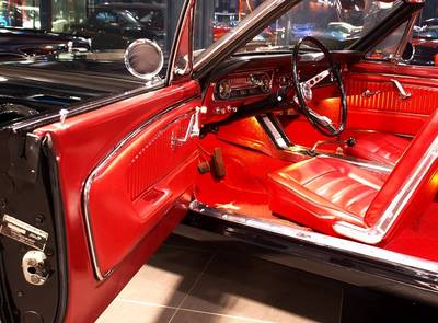 Ford Mustang 260 V8