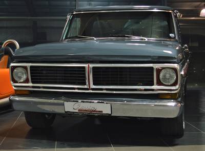 Ford F-100 Long Bed