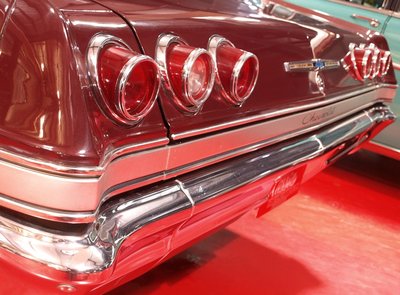 Chevrolet Impala SS 409 fastback