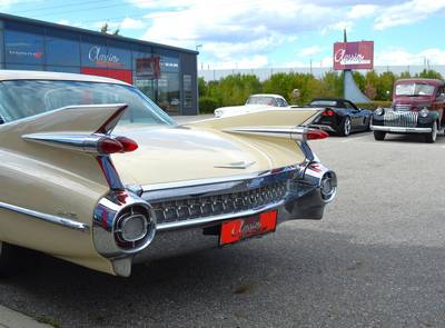 Cadillac Sedan DeVille 390cui V8