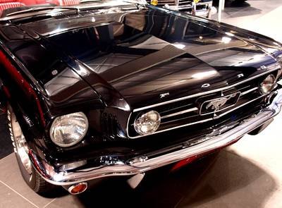 Ford Mustang 260 V8