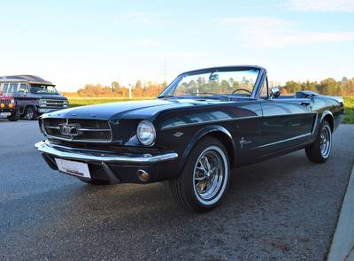 Ford Mustang Cabrio V8 ERSTBESITZ