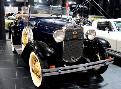 Ford Model A De Luxe Roadster