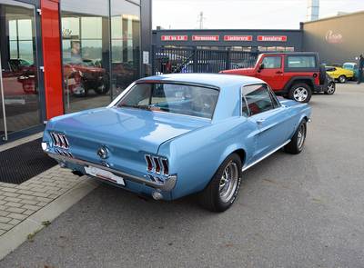 Ford Mustang Coupe 289 V8, 4V