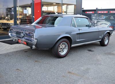 Ford Mustang V8 302cui J-Code