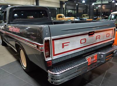 Ford F-100 Long Bed