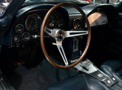 Corvette Sting Ray C2  327 / 300