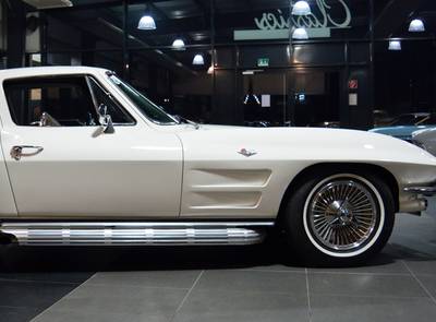 Corvette C2 Sting Ray 327 / 250