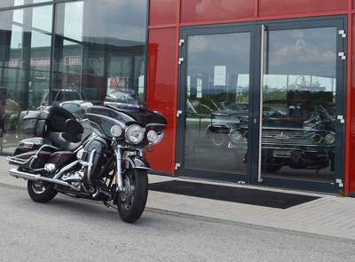 Harley Davidson CVO Screamin Eagle Ultra