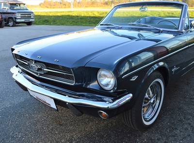 Ford Mustang Cabrio V8 ERSTBESITZ