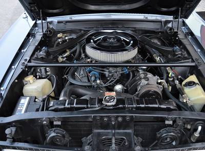 Ford Mustang V8 302cui J-Code