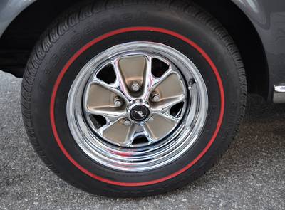 Ford Mustang V8 302cui J-Code
