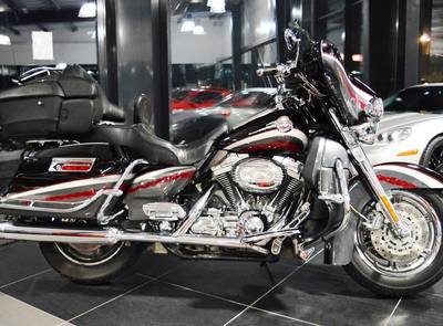 Harley Davidson CVO Screamin Eagle Ultra