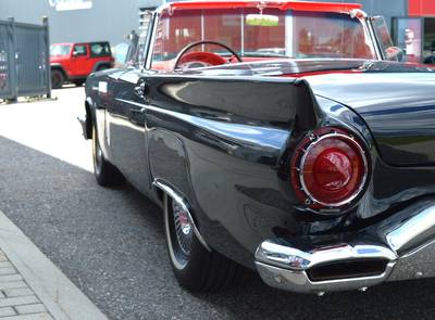 Ford Thunderbird 312cui V8