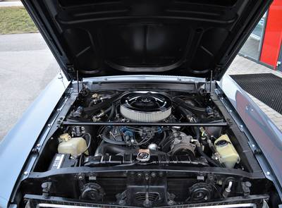 Ford Mustang V8 302cui J-Code