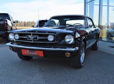 Ford Mustang V8 Convertible