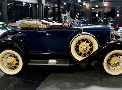Ford Model A De Luxe Roadster