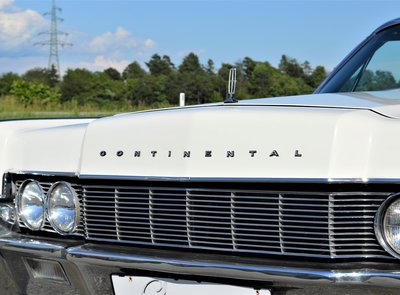 Lincoln Continental 4-door Convertible