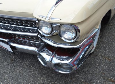 Cadillac Sedan DeVille 390cui V8