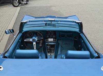 Corvette Stingray Convertible 350hp