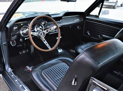 Ford Mustang V8 302cui J-Code