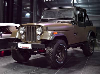 Jeep CJ7 V8 360cui