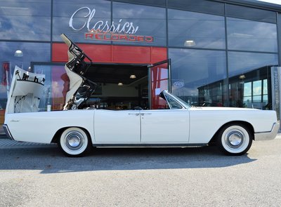 Lincoln Continental 4-door Convertible