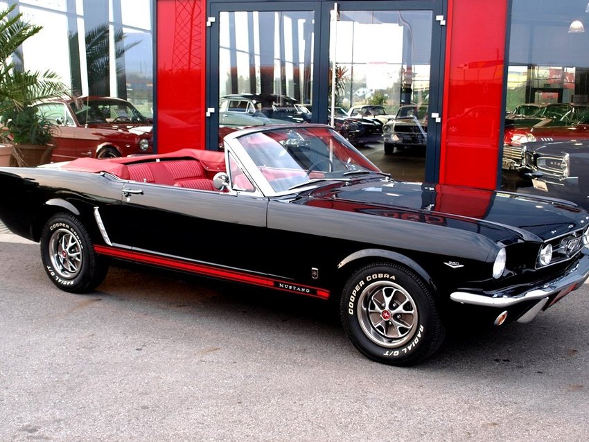 Ford Mustang 260 V8