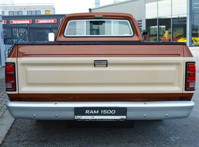 Dodge D150 Ram Frame-Off, 390cui, Air Ride