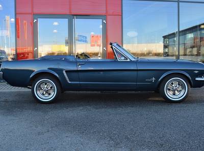 Ford Mustang Cabrio V8 ERSTBESITZ