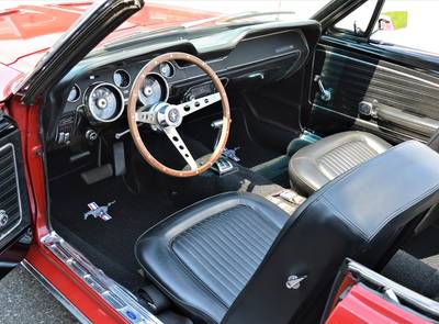 Ford Mustang V8 302cui J-Code
